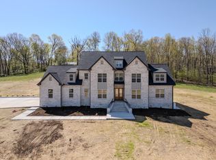 7033 Hall Rd, Greenbrier, TN 37073