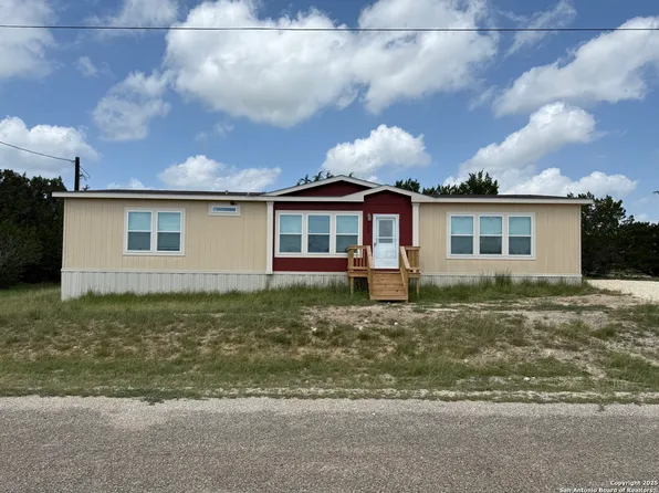 668 private road 1519, Bandera, TX 78003