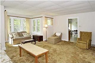 3rd image of 6561 Northland Dr NE