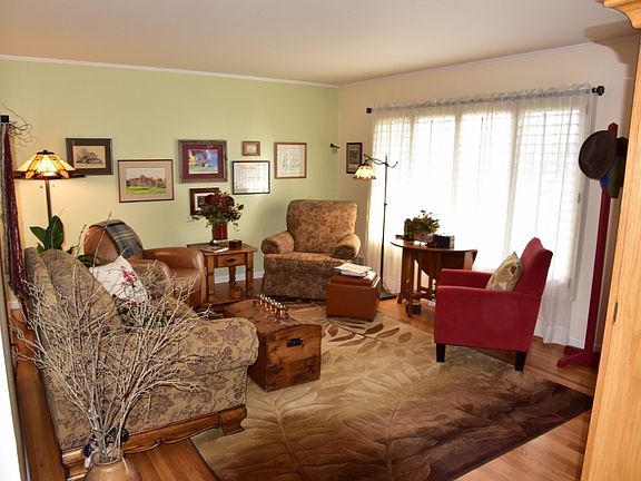 Plantation shutters, lg window