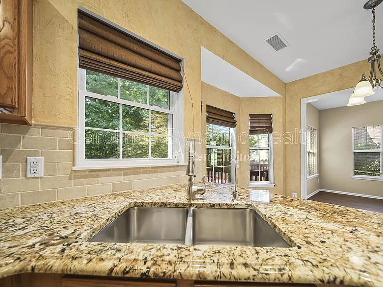 2812 Redfield Dr — Photo 12
