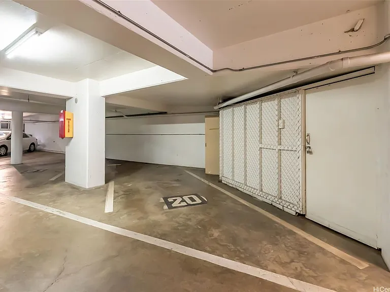 445 Kaiolu St #212 — Photo 11