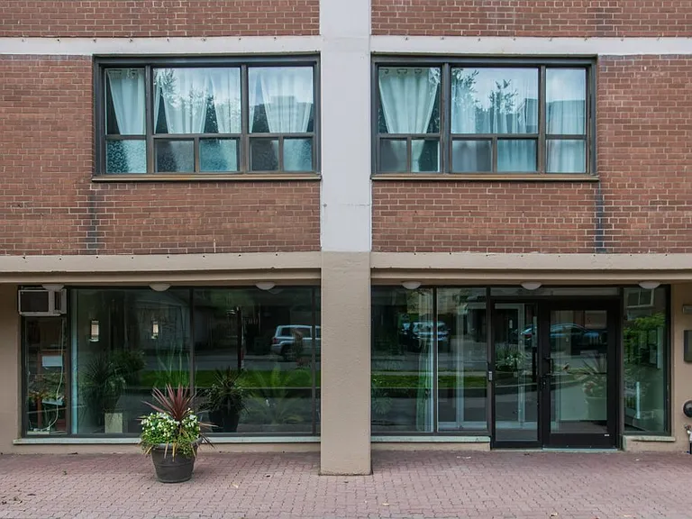 10 Huntley St #1 — Photo 17
