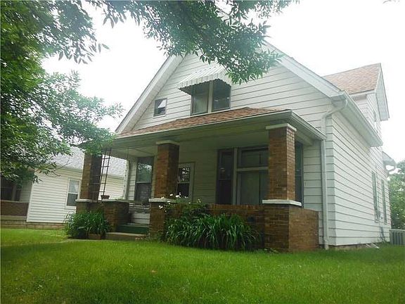 2nd image of 2620 Stanley Ave