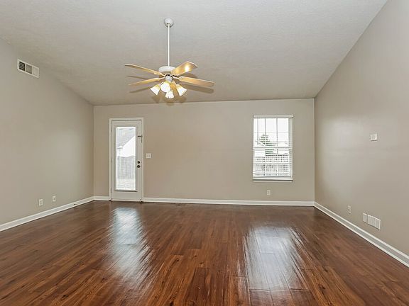 3rd image of 1520 Holden Ct