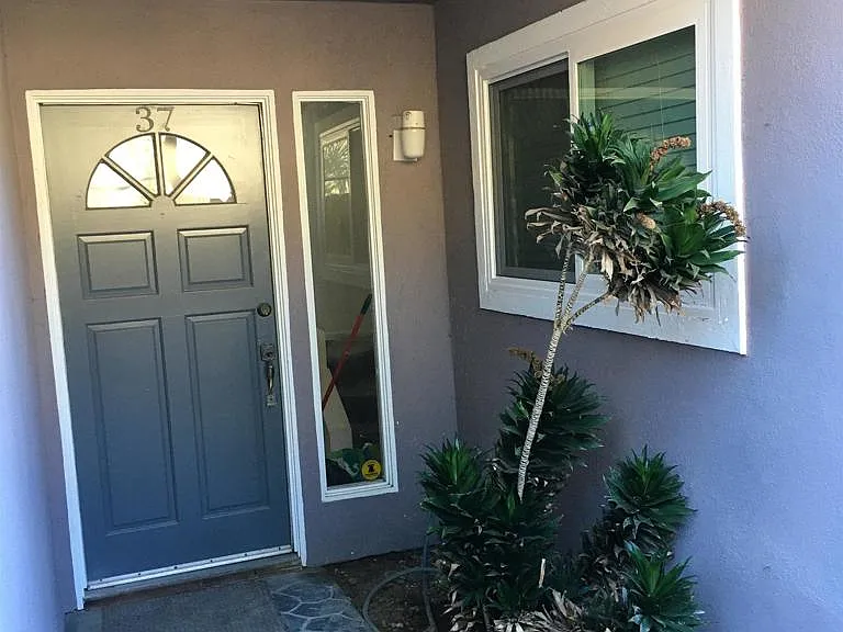 5037 Niagara Ave — Photo 15