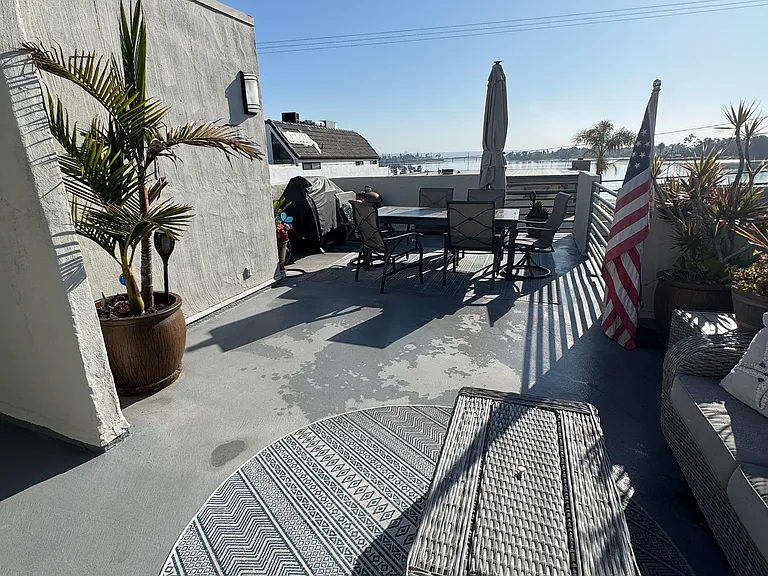 812 San Luis Obispo Pl #C — Photo 2