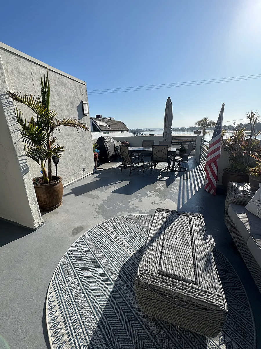 Building Photo - 812 San Luis Obispo Pl #C