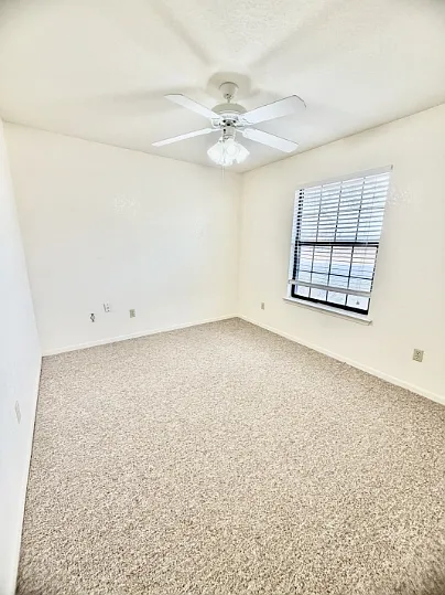 728 W San Antonio St #A — Photo 10