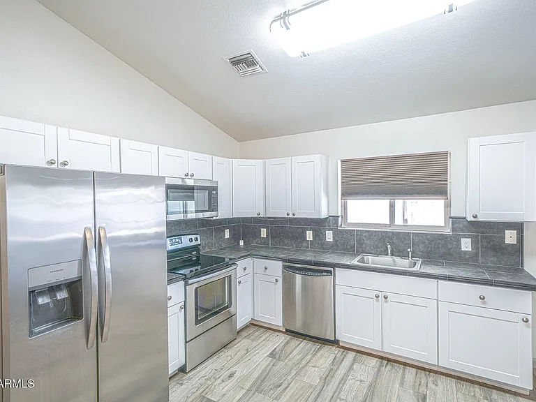 9315 E Dallas St — Photo 5