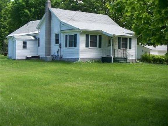 5th image of 2714 N 72nd Ave