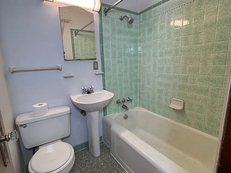 703 S Summit Ave — Photo 40