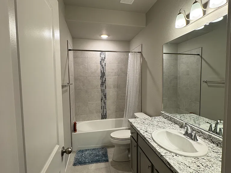 Private Basement Rental Unit- Full Bathroom - tub/shower combo.