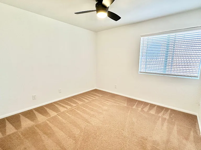 266 Royal Glen Dr — Photo 43