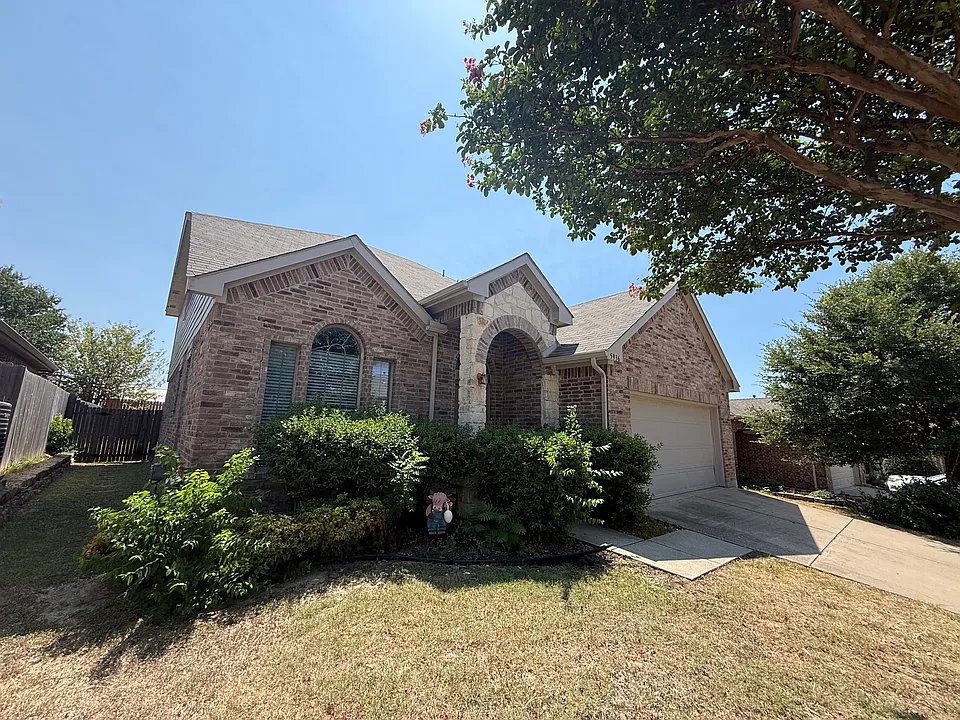 5936 Stirrup Iron Dr