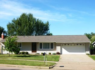 3208 E Washington St, Iowa City, IA 52245