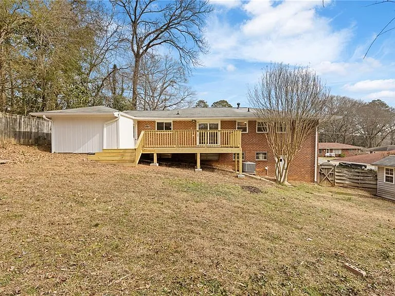 Back of the house/Back yard