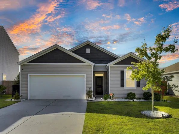 545 Wayton Cir, Moncks Corner, SC 29461