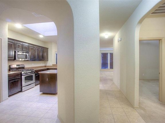 5th image of 6644 Friendsway Dr
