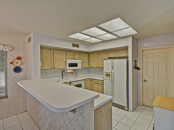 4th image of 15015 W White Horse Dr