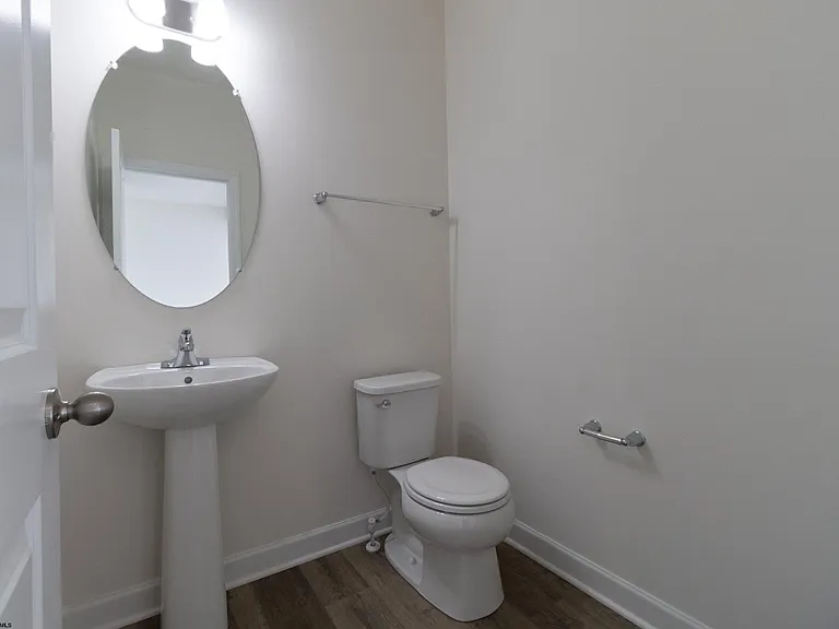 39 Dover Ct — Photo 11