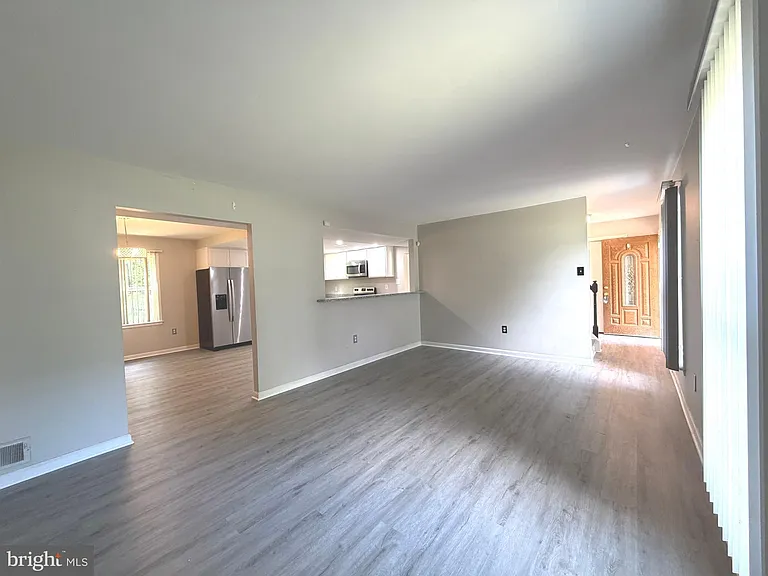 2063 Red Spruce Ct — Photo 7