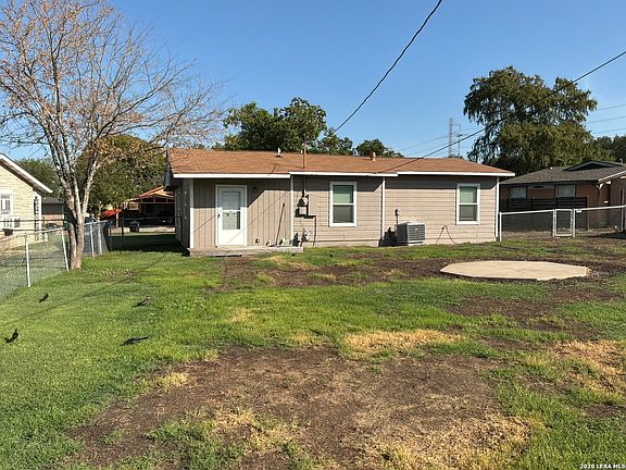 5th image of 760 LINDA LOU DR