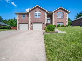 808 Rock Hill Ct, Jefferson City, MO 65109