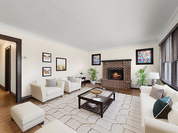 4th image of 312 S Maple St