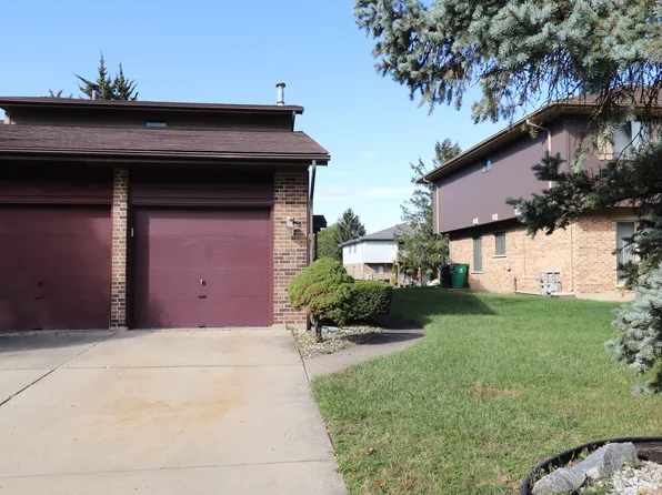316 Morningside Dr APT B, Bloomingdale, IL 60108