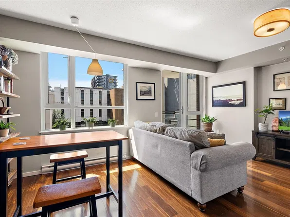 834 Johnson St #404, Victoria, BC V8W 1N3