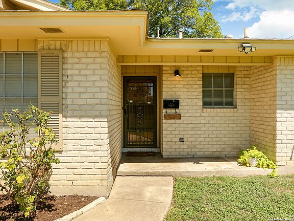 4th image of 5043 HERSHEY DR