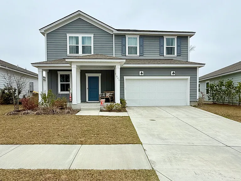 945 Longleaf Dr — Photo 2