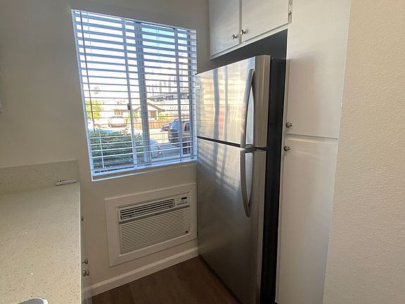 3rd image of 4226 Utah St APT 2