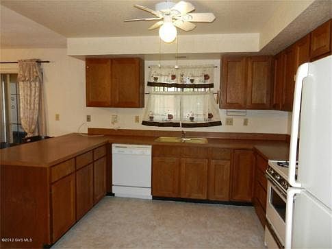 5th image of 1632 S San Luis