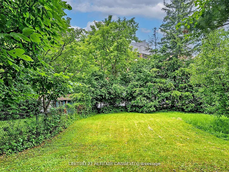102 Baywood Ct — Photo 47