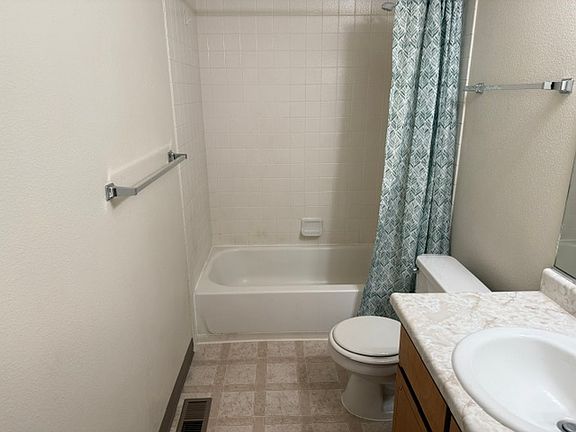 5th image of 757 Monico Dr