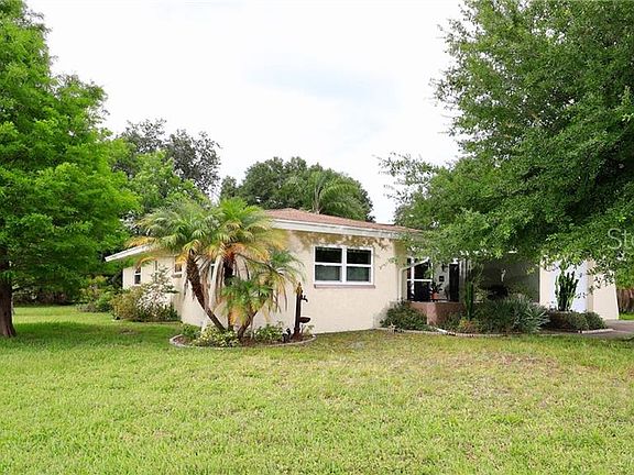 5th image of 1816 Greenwood Dr