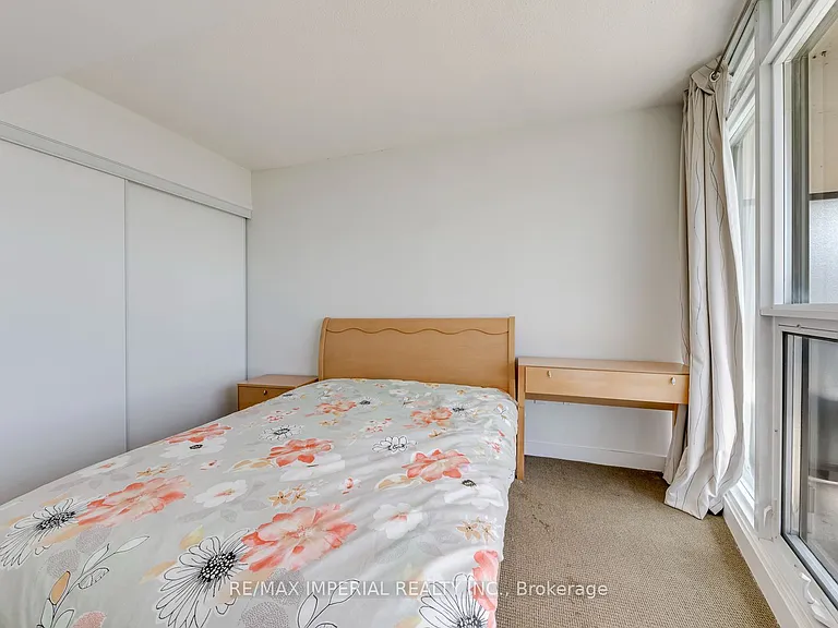 25 Capreol Ct #2510 — Photo 23