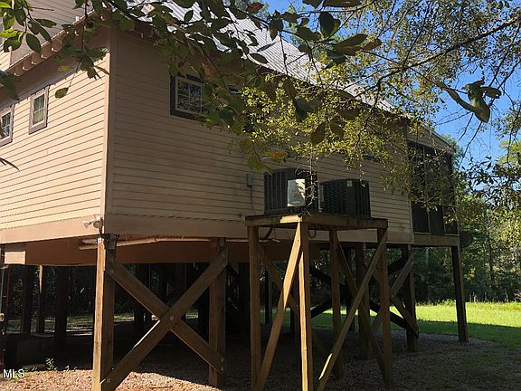 2nd image of 940 Lacers Way
