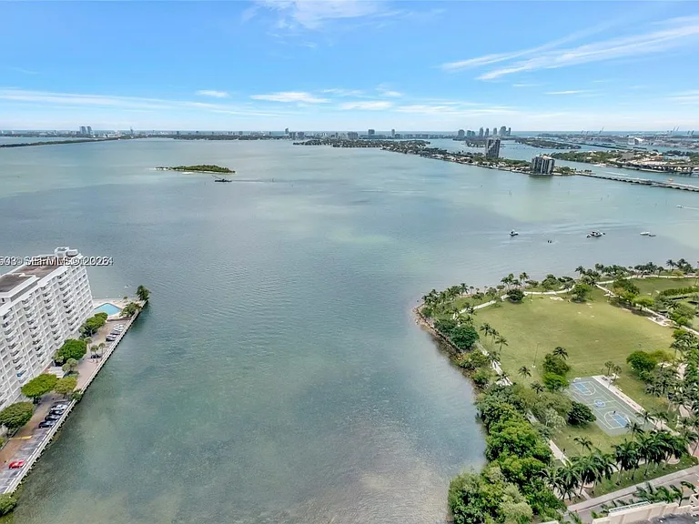 2020 N Bayshore Dr #3408 — Photo 23