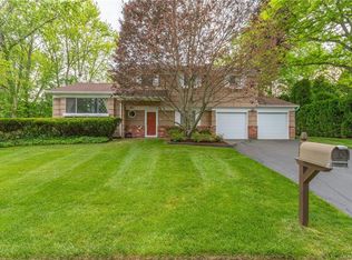 52 Summit St, White Plains, NY 10607