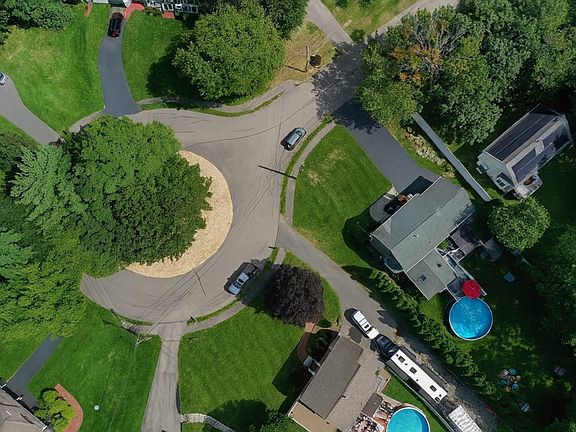 4th image of 96 Kevins Way