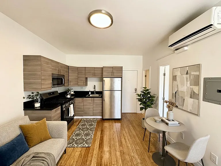 1101 Westerly Terrace — Photo 12