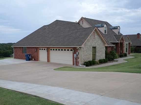 3rd image of 3421 Brierwood Dr