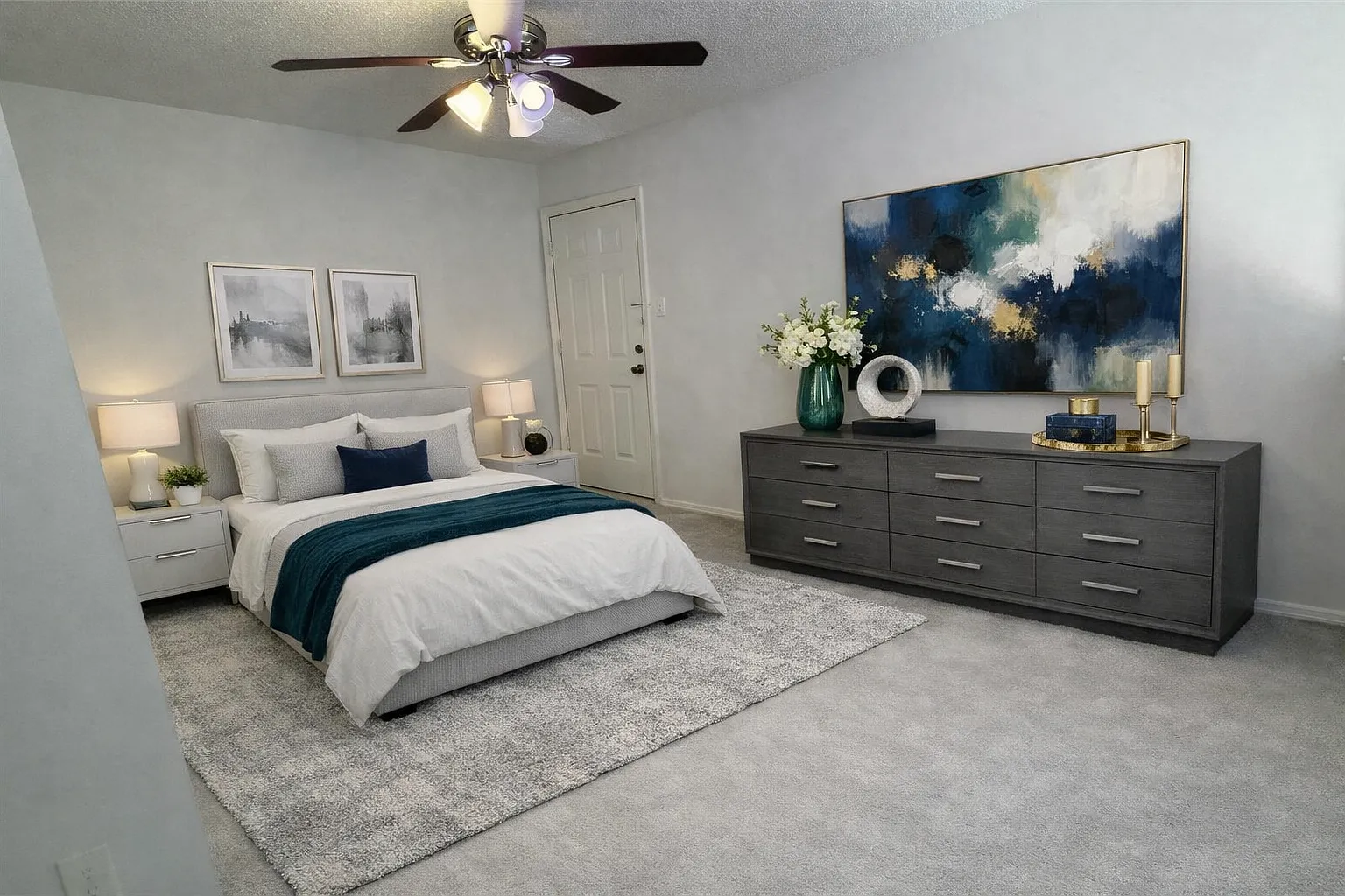 Updated 2 Bed / 2 Bath Condo for Lease — Photo 4