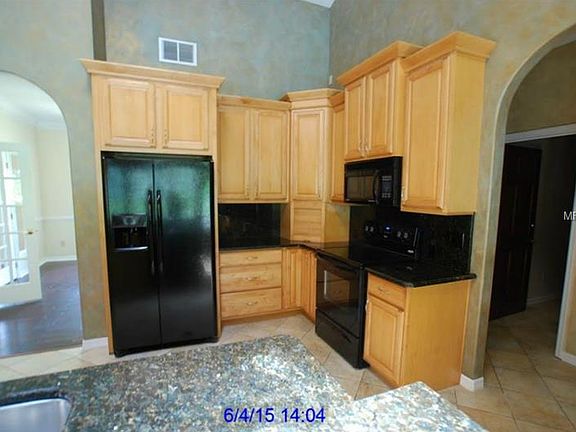 3rd image of 7130 Shady Wood Ln