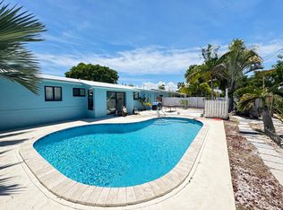 101 SE 14th Pl, Deerfield Beach, FL 33441