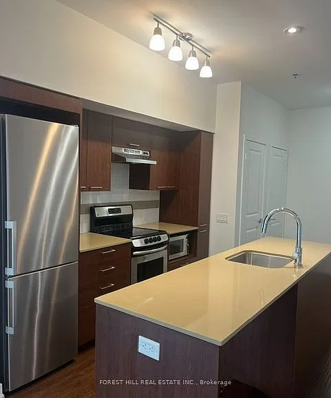 320 Tweedsmuir Ave #111 — Photo 9