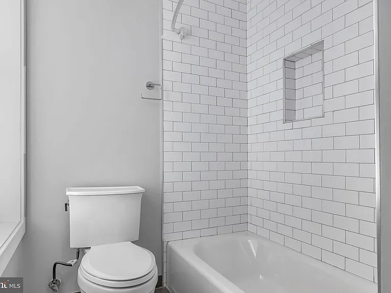 1310 Riggs St NW — Photo 27